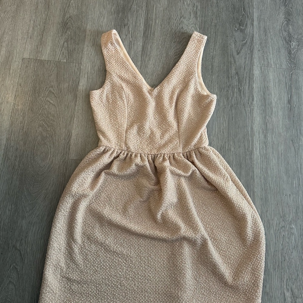 Elegant Sleeveless Dress